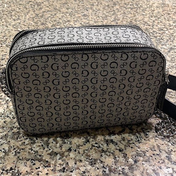 Guess Purse - Picture 2 of 5